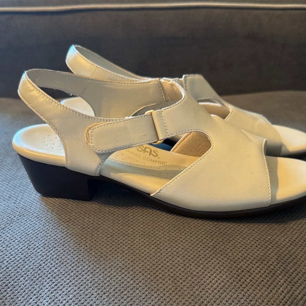 SAS Cream Comfort Sandals EUC‎ - Picture 5 of 8